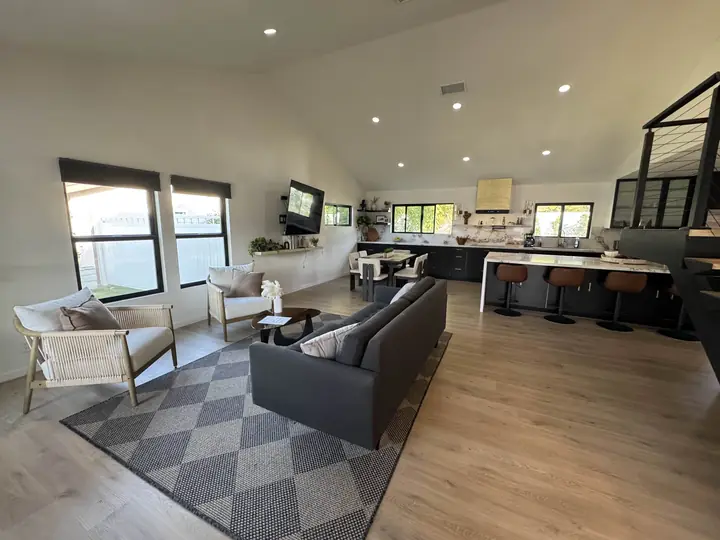 Thousand Oaks Airbnb, open-plan kitchen and living room