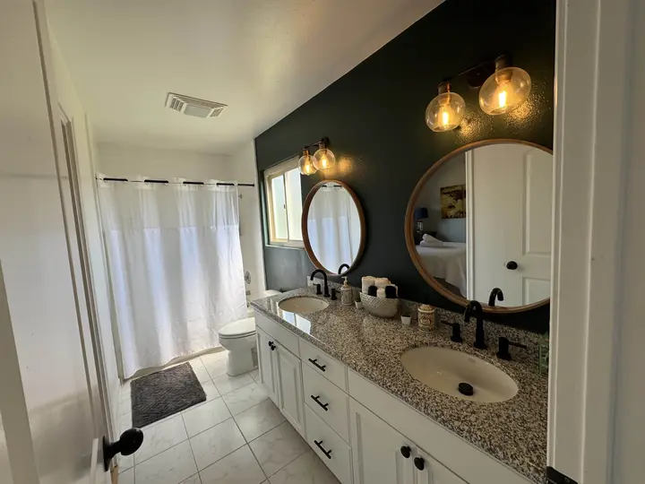 Thousand Oaks Airbnb, bathroom vanity